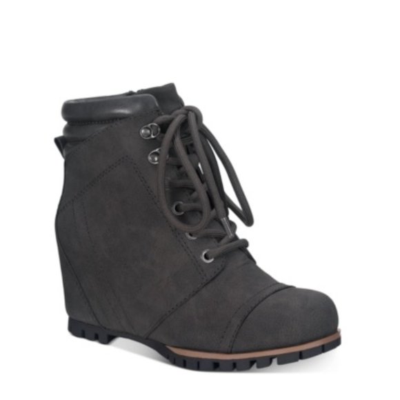 American Rag Shoes - 🎁 American Rag Lizzie Booties